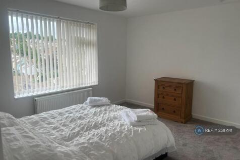 1st Double Bedroom