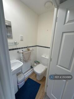 En-Suite Bathroom