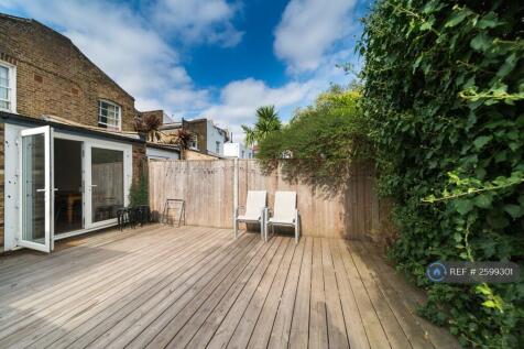 Decking &amp; Back Garden Pic 1