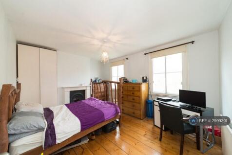 Master Bedroom Pic 1