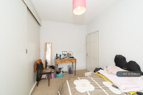 Upstairs Bedroom Pic 1