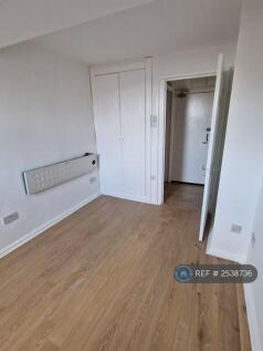 Room 2 Closet