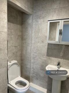 Bedroom 1 - Ensuite