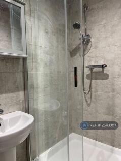 Bedroom 1 - Ensuite