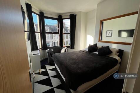 Large Double Bedroom