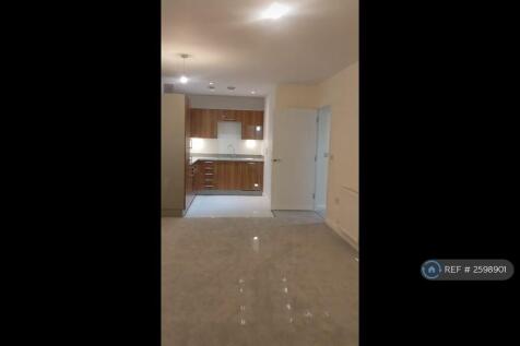 Modern 2 Bed Living Space In Peebles Court 