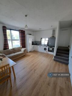 Lounge &amp; Kitchen