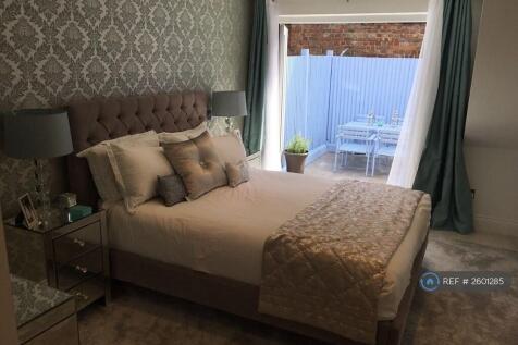 Master Bedroom - Ground Floor 1