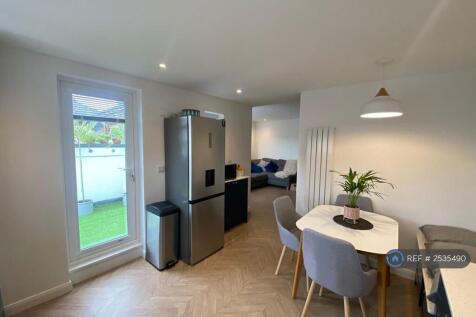 Kitchen &amp; Diner
