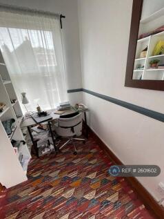 Study Desk In Bedroom