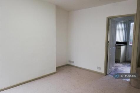 Living Room Towards Kitchen