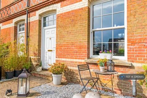 Victorian Terraced House On a Private Development
