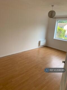 Lounge/Dining Room (b)