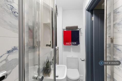 Room 2 En-Suite