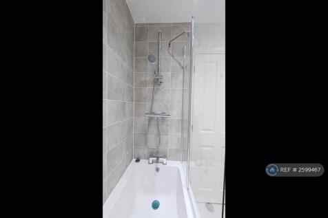 2nd Floor Bathroom