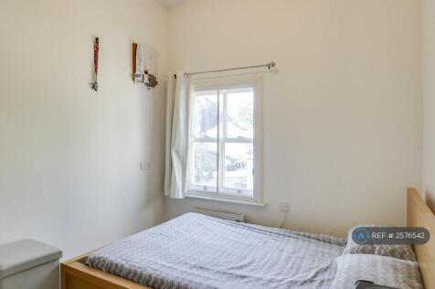 Bedroom (2) - Ensuite