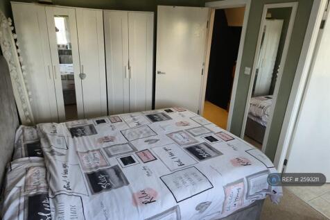 Front Bedroom With Ensuite