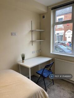 Bedroom 1 (Ground Floor)