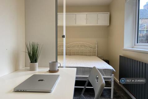 Bedroom 2 (Ground Floor)