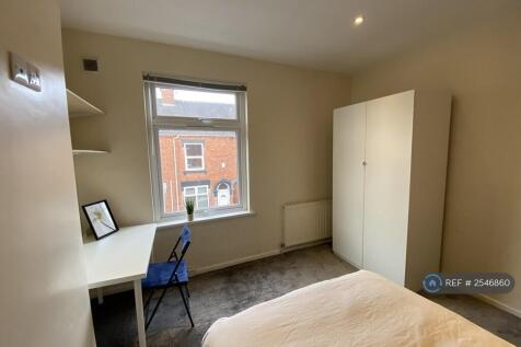 Bedroom 3 (1st Floor)
