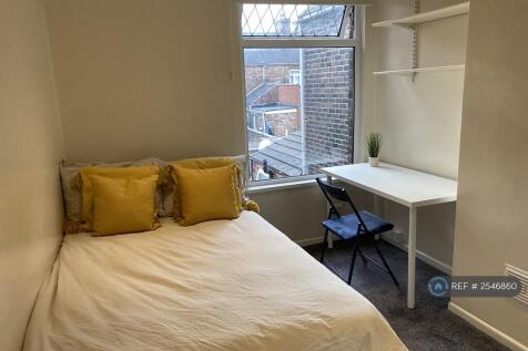 Bedroom 4 (1st Floor)