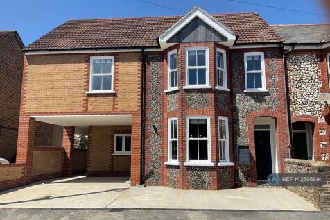 2 Bedroom Ground Floor Apartment 