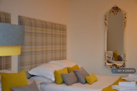 Twin/Double £920/Month