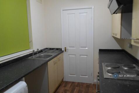 Galley Kitchen Oven, Washer Dryer