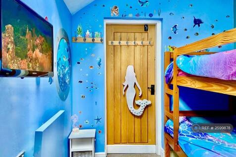 Mermaid Bedroom With Double Bunk Bed