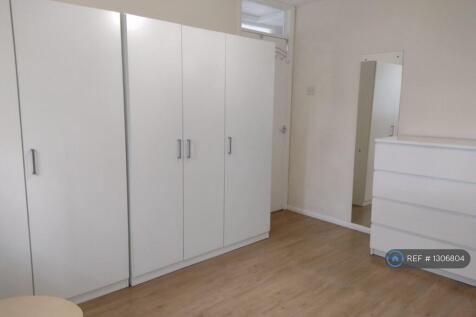 Large Bedroom