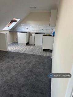 Lounge Kitchen 