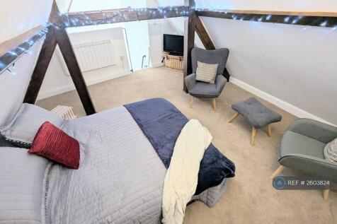 Maisonnette Bedroom/Study