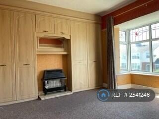 Master Bedroom Fitted Wardrobes