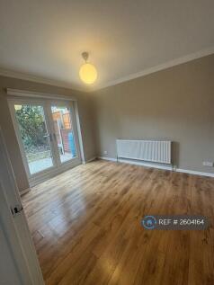 Rear Reception / Lounge