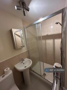Room 1 Ensuite