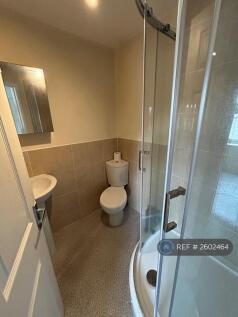 Room 2 Ensuite