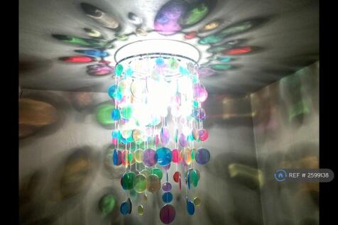 Tiny Room (Light)