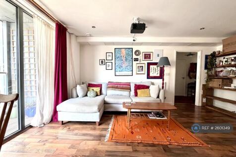 Open Plan Kitchen / Living Room