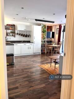 Kitchen / Dining Area