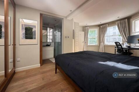 Master Bedroom And En-Suite