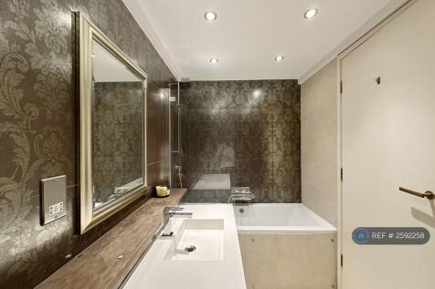En-Suite Bathroom In The Second Bedroom