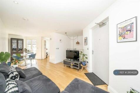 Open-Plan Living/Dining