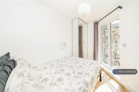 Bedroom/Guest/Home-Office