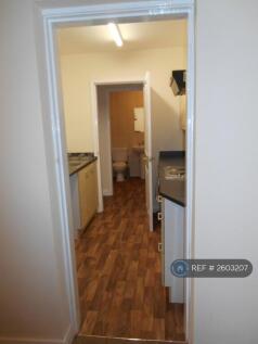 Kitchen To Rear Lobby &amp; Bathroom