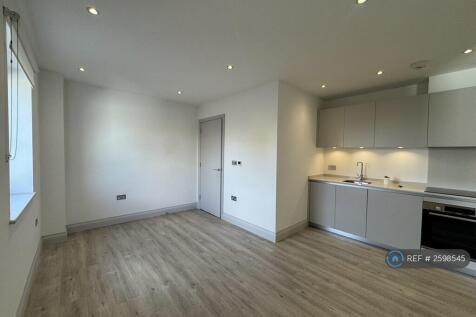Living &amp; Dining Room