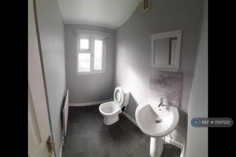 1st Floor Toilet