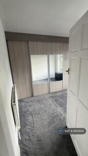 Bedroom 1 Wardrobe 