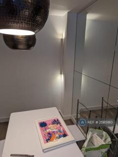 Kitchen Dining Area