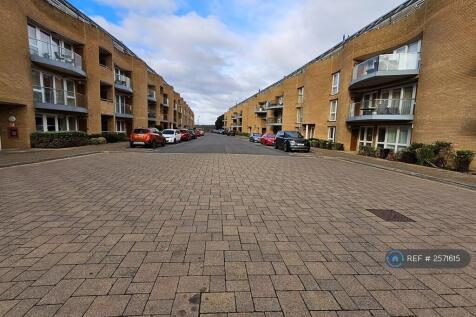 Lymington Shores
