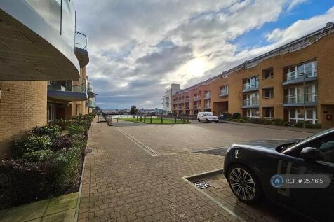 Lymington Shores